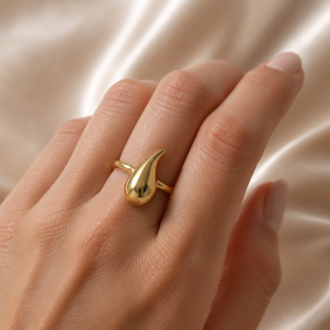 Anillo Gota de Oro 18k