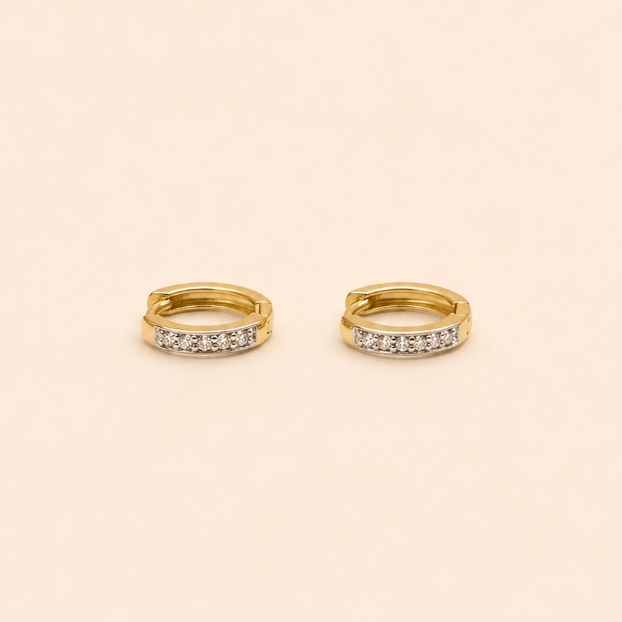 Argollitas de bebé con diamantes o moissanitas en oro 18K