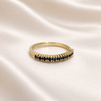 Anillo cintillo oro amarillo grifas circones azules