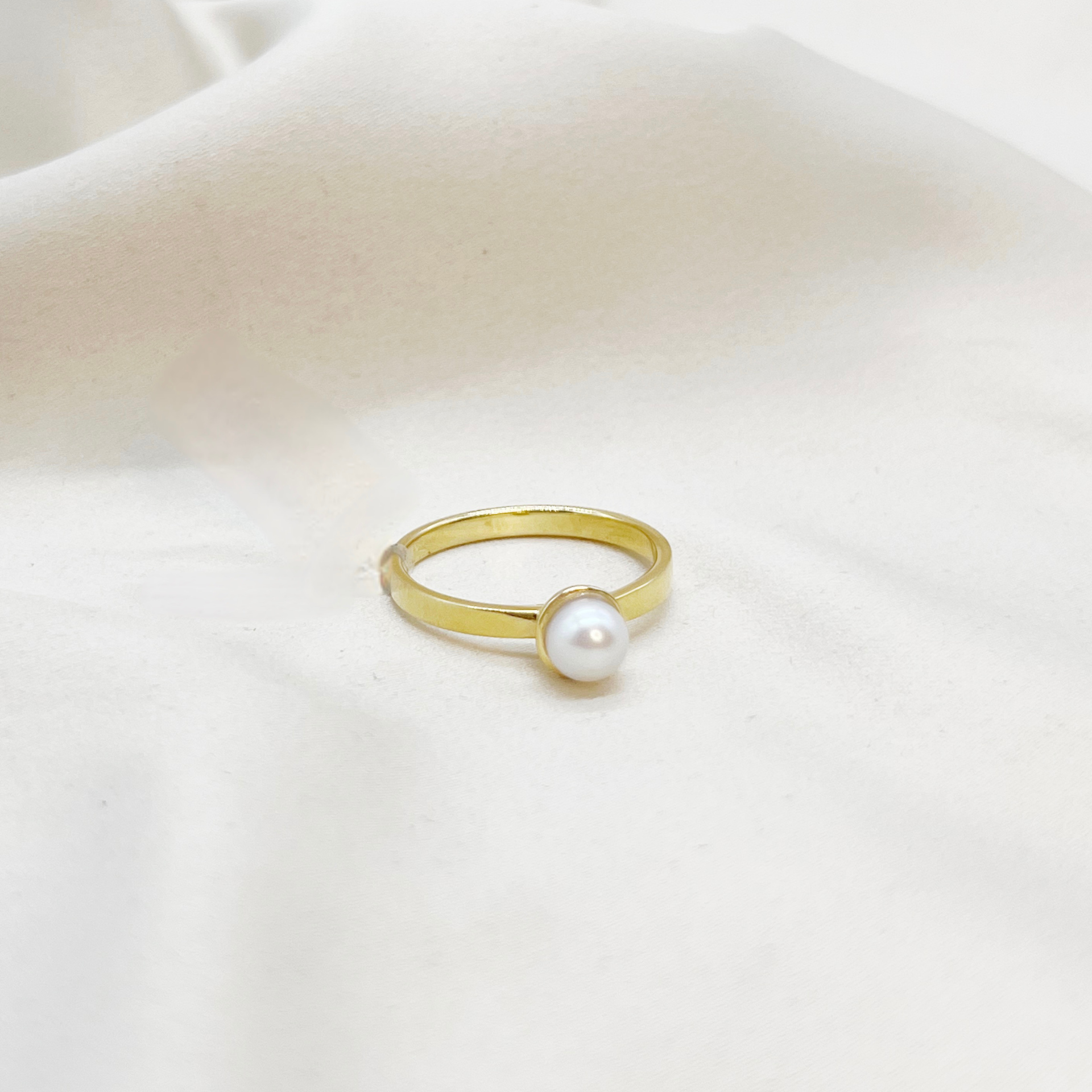 Anillo solitario perla cultivada oro amarillo