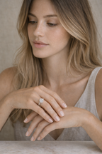 Anillo Halo Redondo Oro Blanco y Diamantes