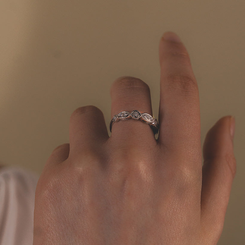 Anillo Marquise con Diamantes en Oro Blanco Paladio 18k