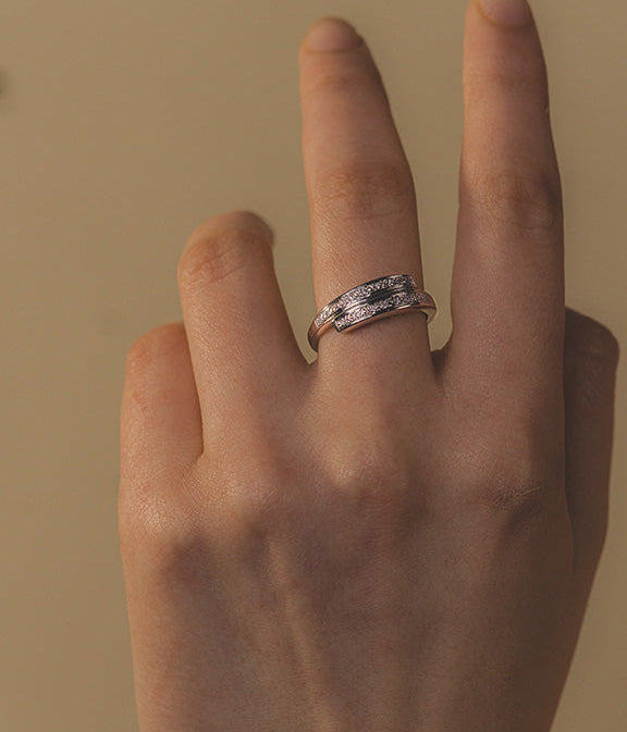 Anillo Banda Diamantes en Oro Blanco Paladio 18k