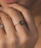 Anillo Círculo con estrella en Oro 18k