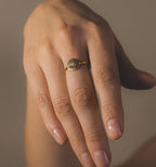 Anillo Círculo con estrella en Oro 18k