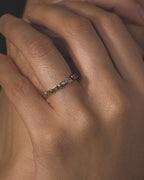 Anillo denario con zafiros y diamantes