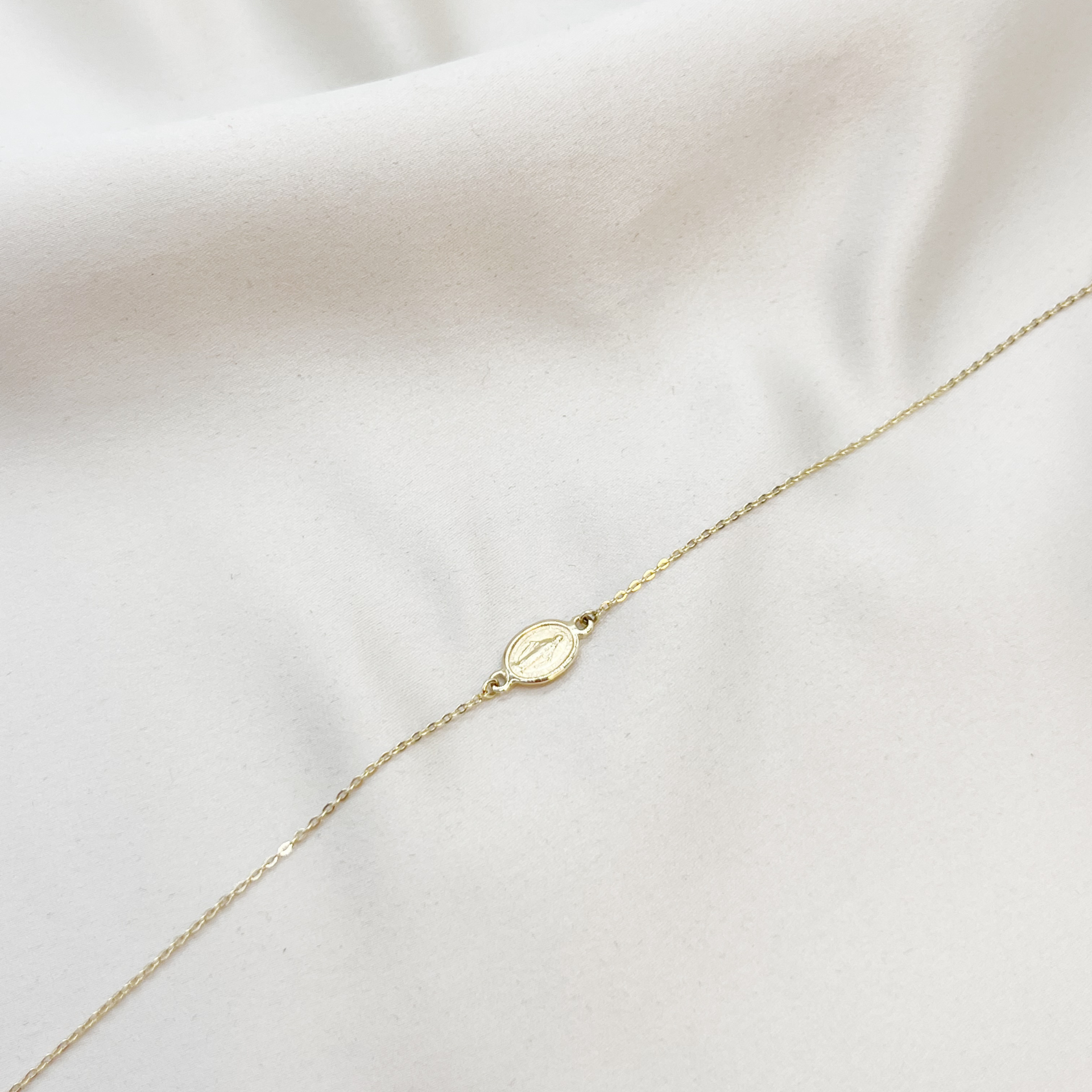 Pulsera virgen de los rayos en oro amarillo 18kt