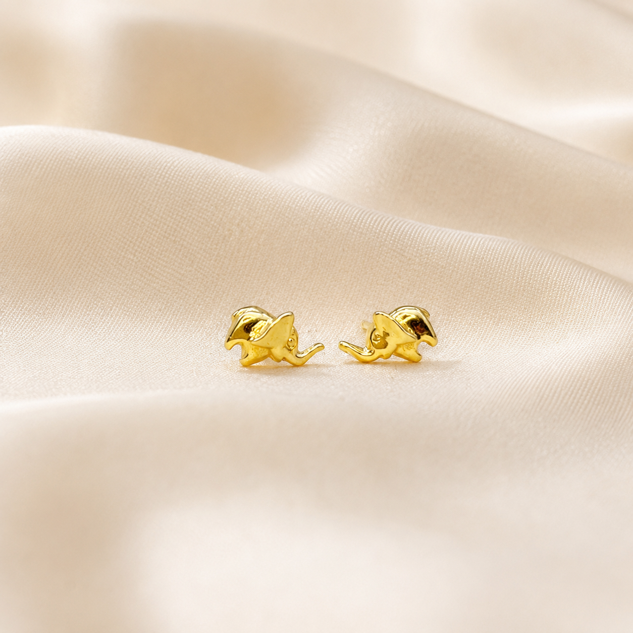 Aros elefante para bebe en oro amarillo 18kt