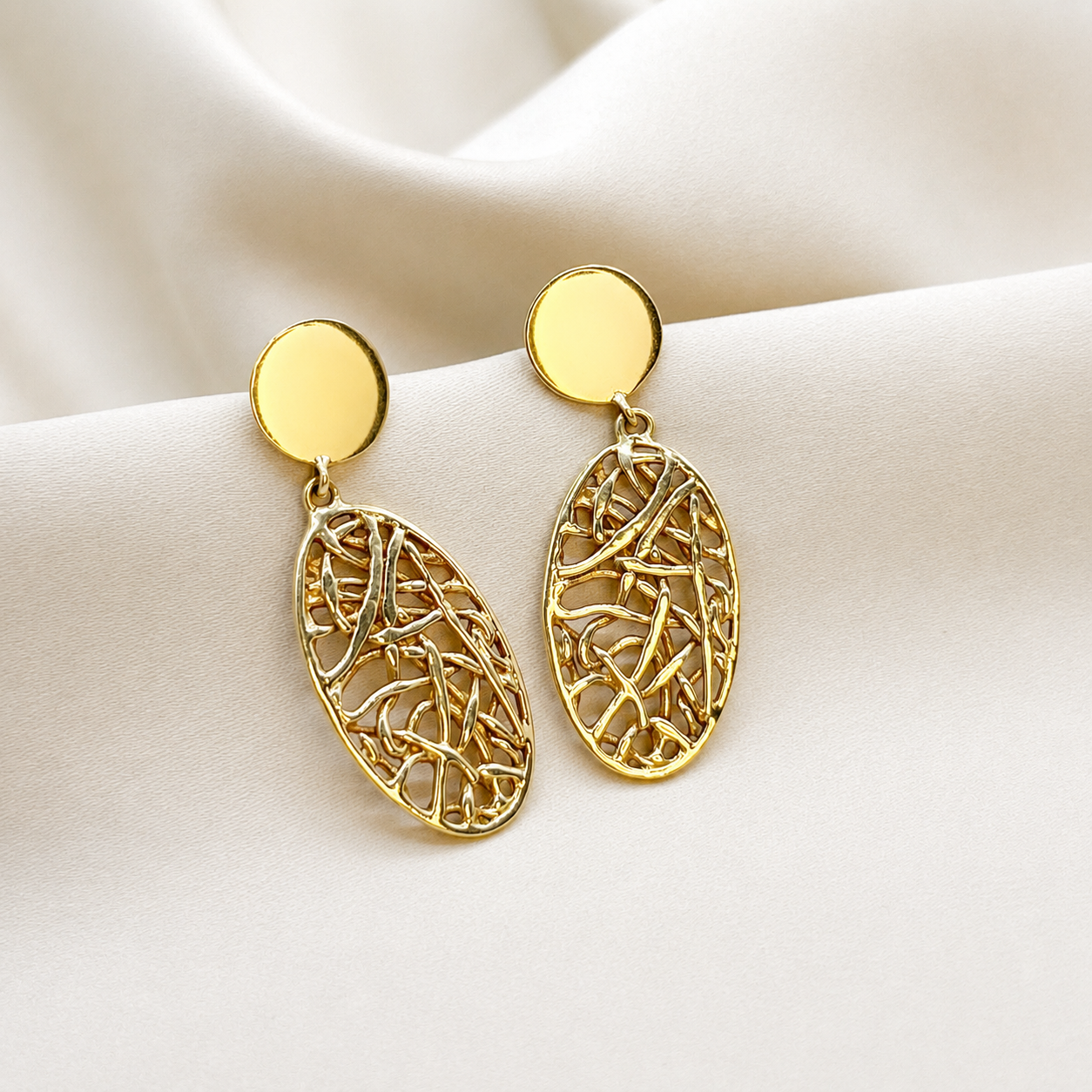 Aros Óvalo Filigrana en Oro Amarillo 18k