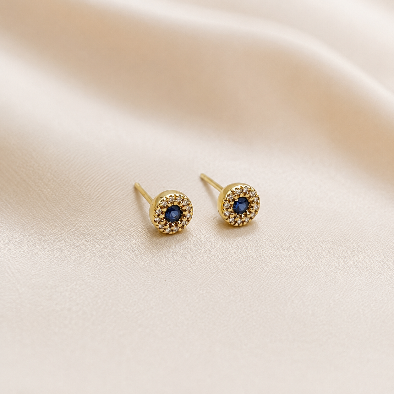 Aros Halo Zafiro & Diamantes en Oro Amarillo 18k