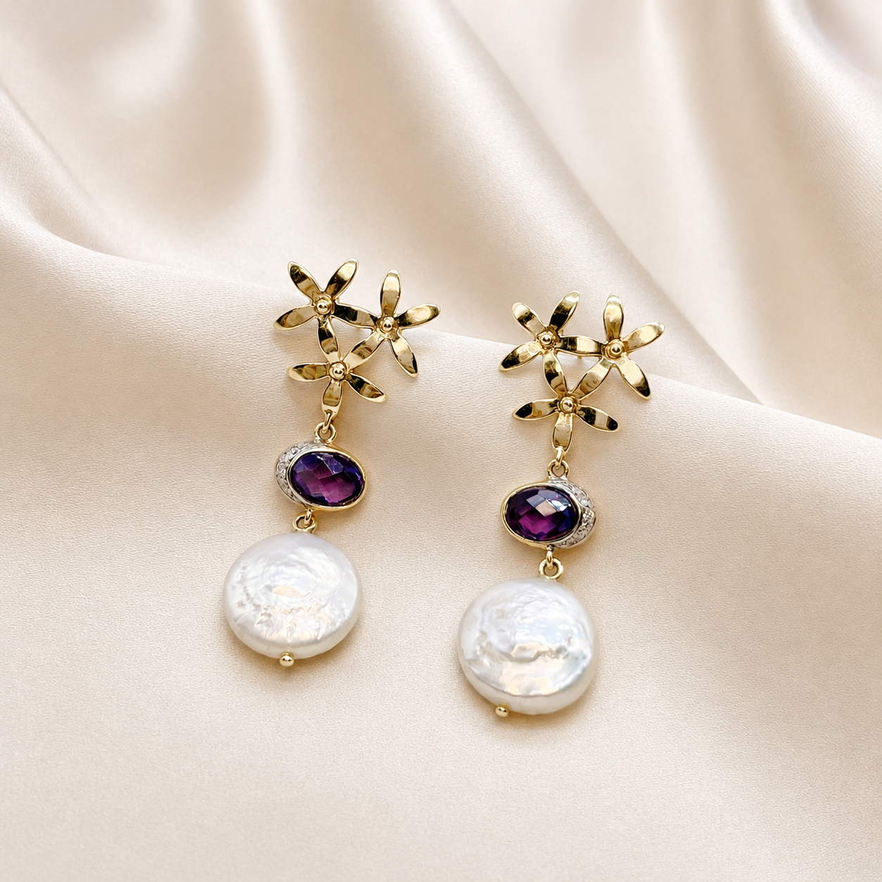 Aros Flores, Amatista & Perla Mabe en Oro Amarillo 18k