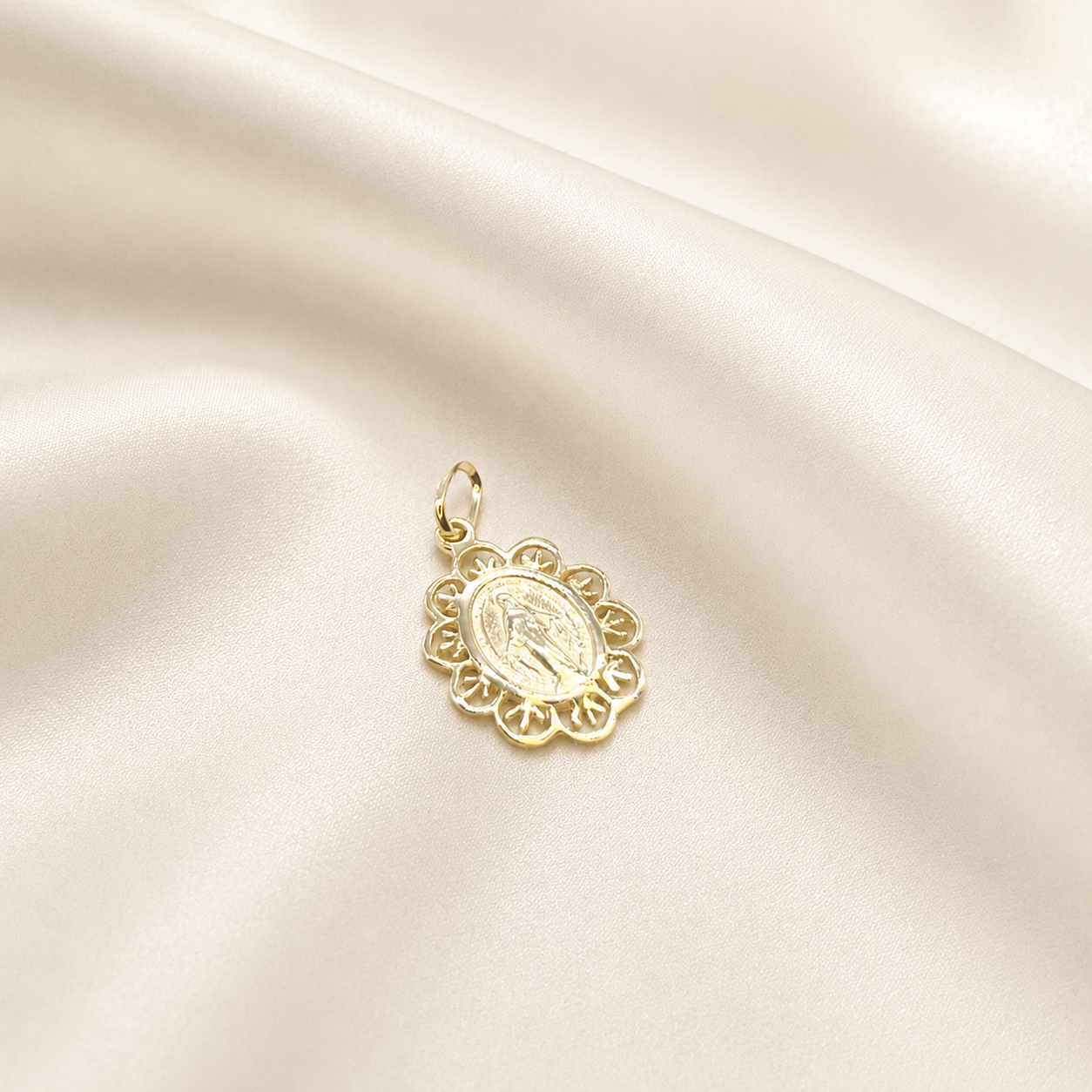 Medalla Virgen de los Rayos Broderie en Oro Amarillo 18k