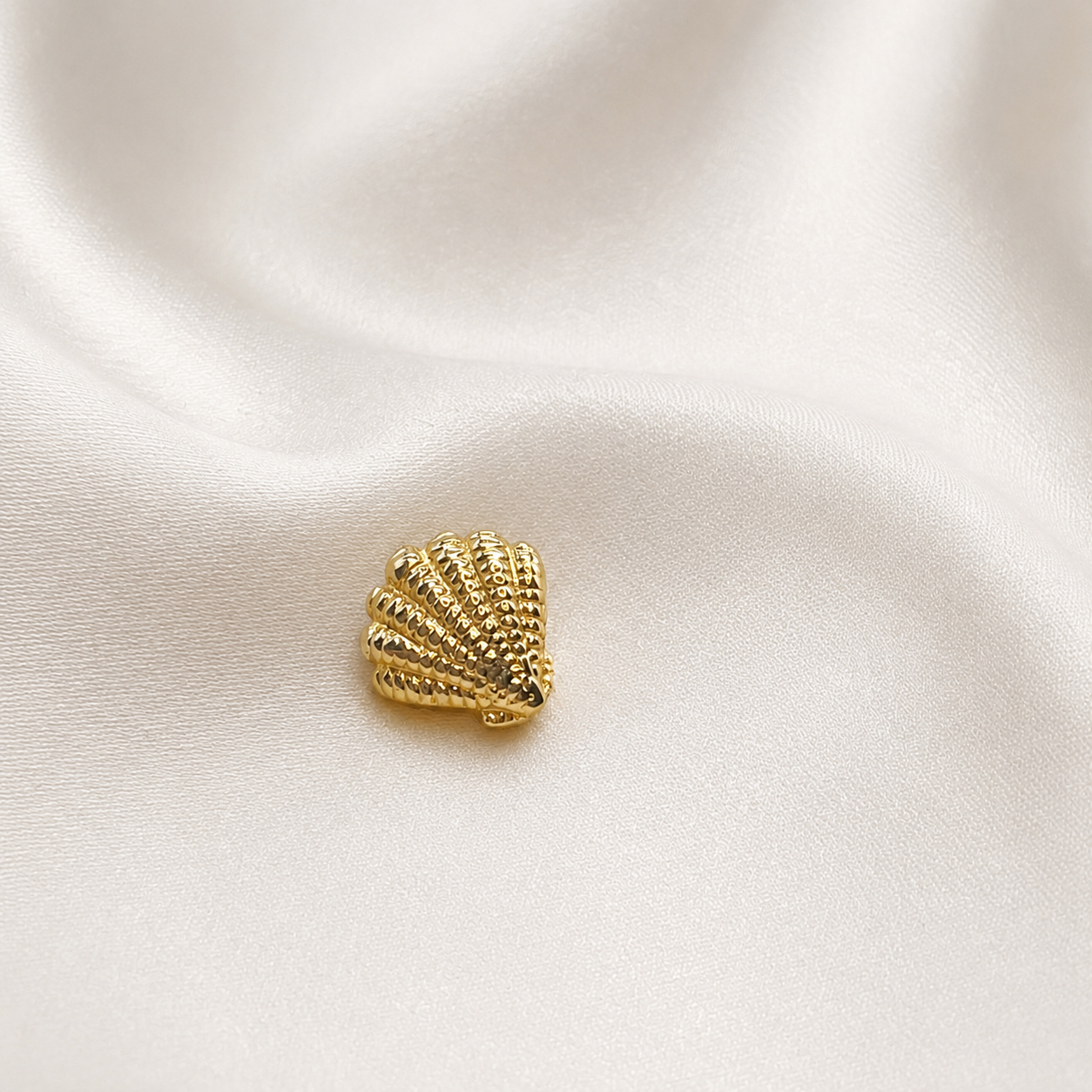 Colgante Shell de Mar en Oro Amarillo 18k