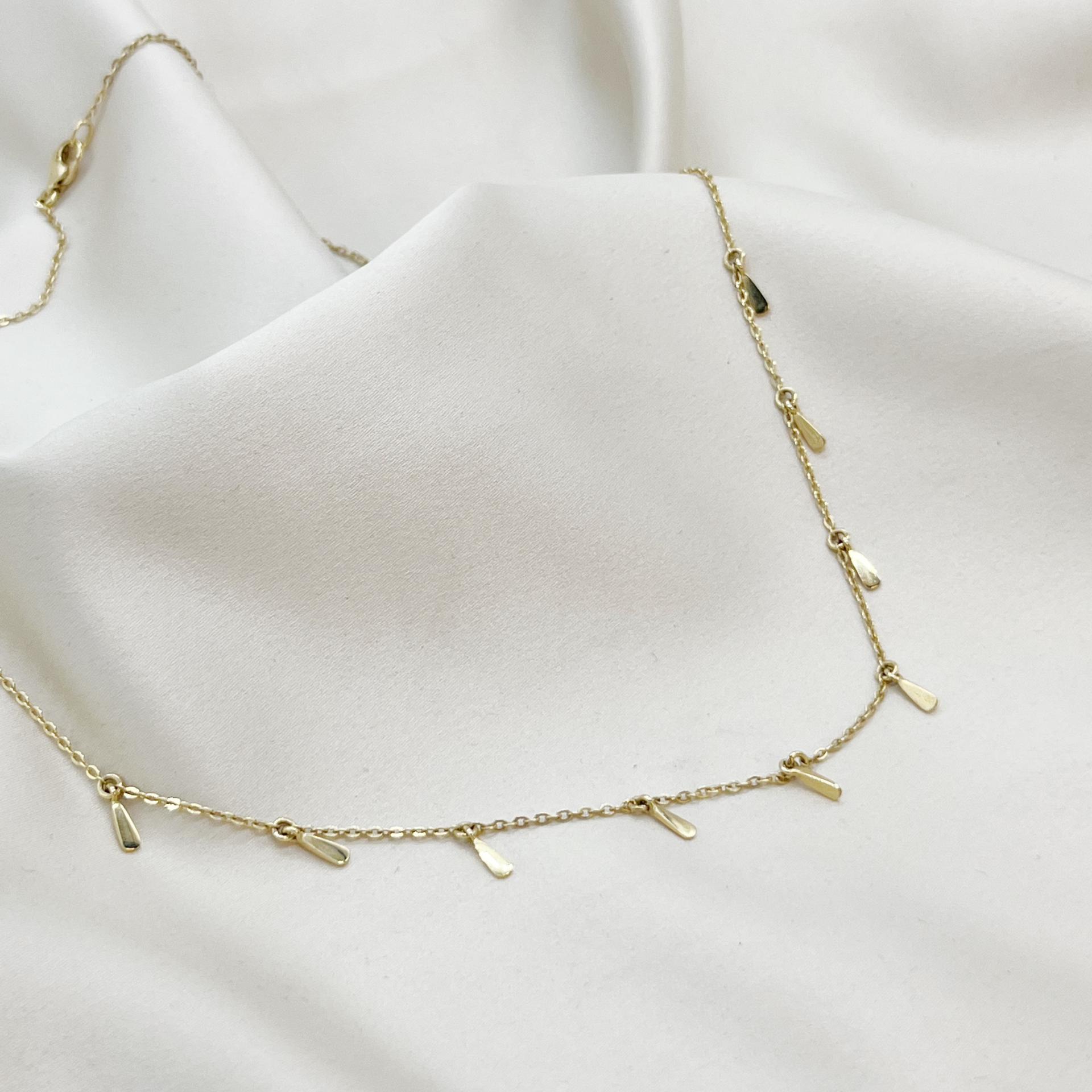 Collar Gotas de Oro en Oro Amarillo 18k