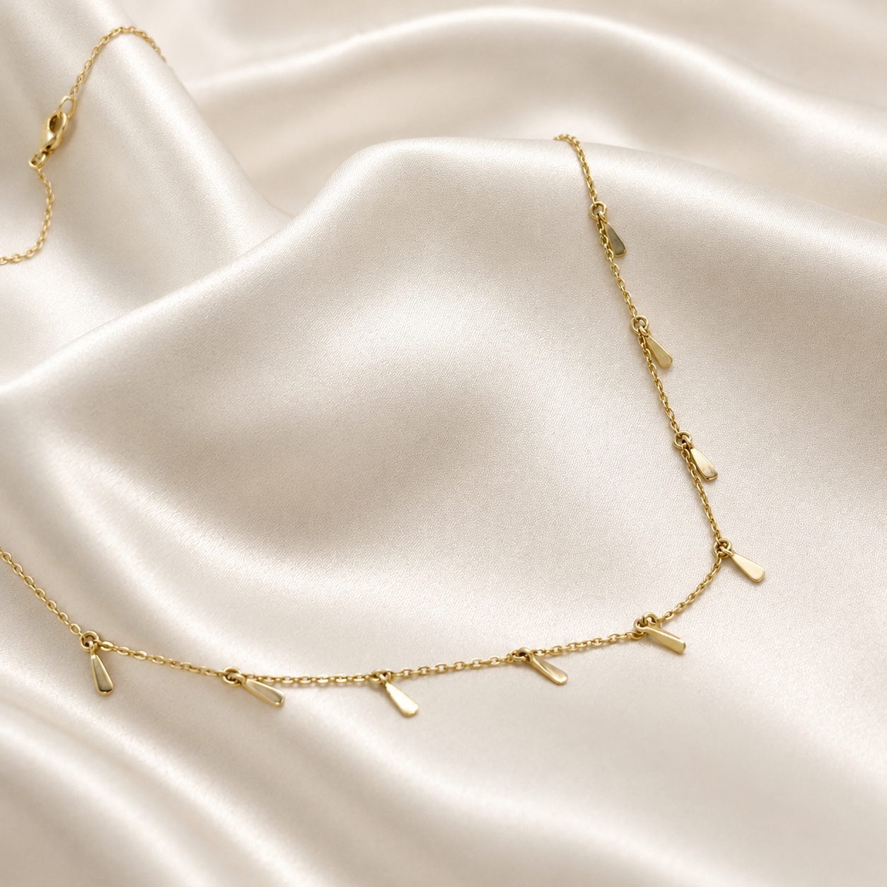 Collar Gotas de Oro en Oro Amarillo 18k
