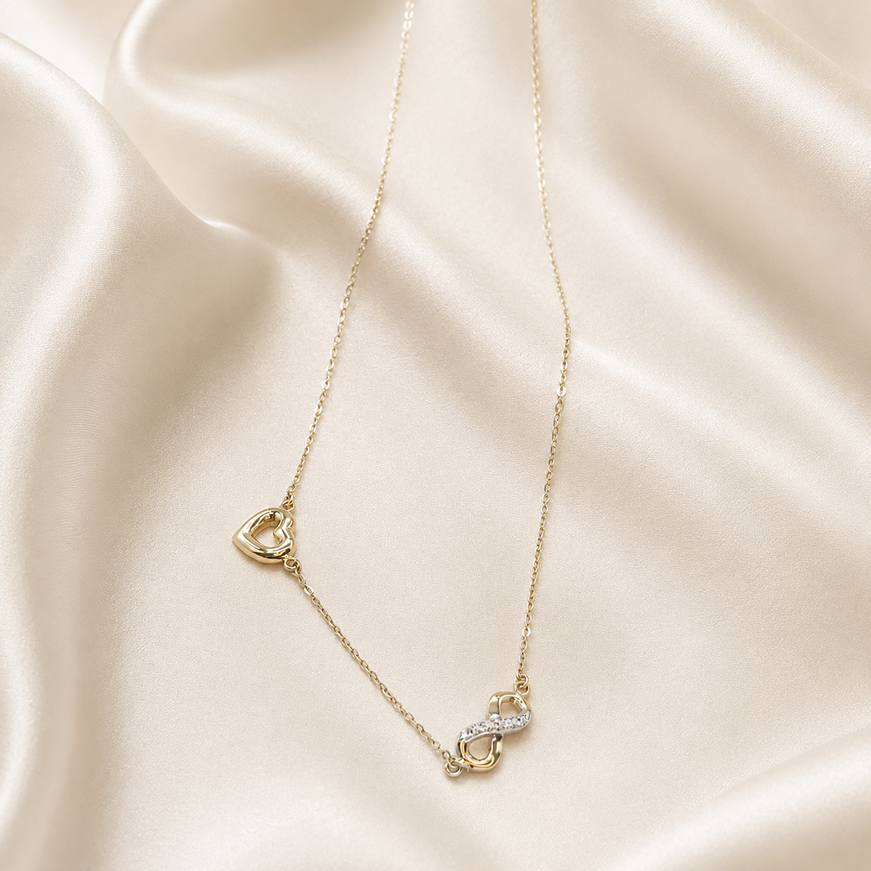 Collar Corazón & Infinito con Brillantes en Oro Amarillo 18k