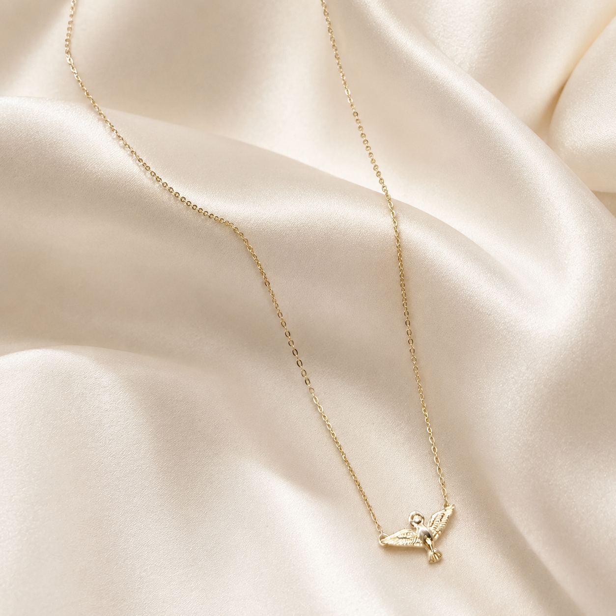 Collar Espíritu Santo en Oro Amarillo 18k