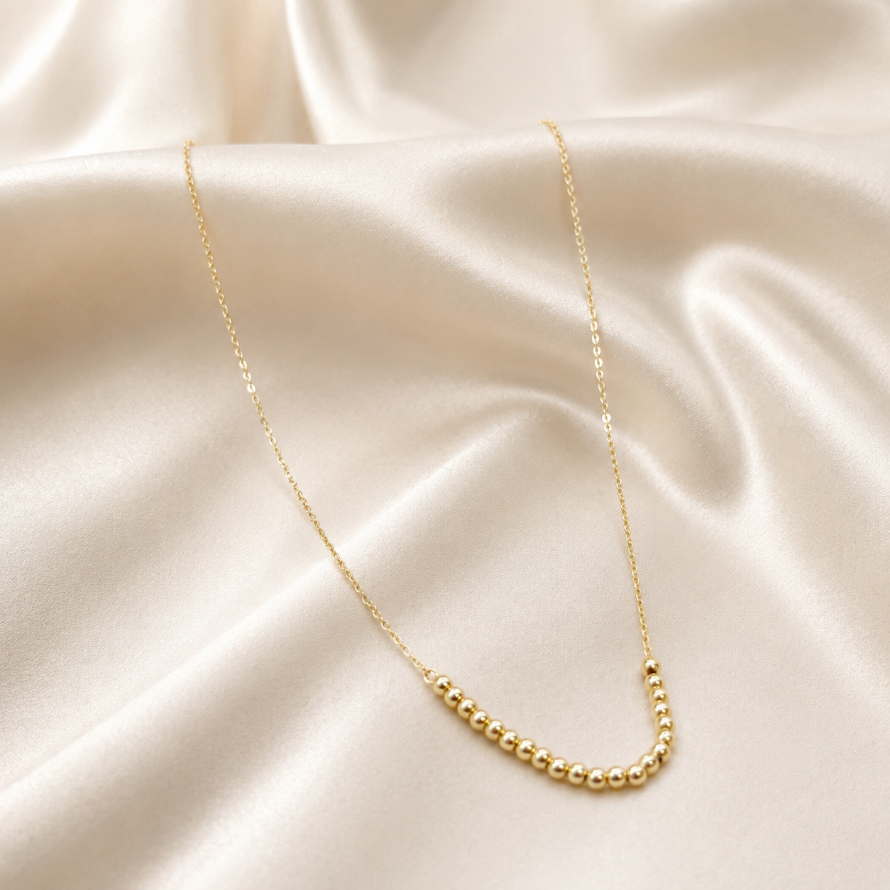 Collar Esferas en Oro Amarillo 18k