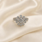 Anillo Flor de Diamantes 0,41 ct en Oro Blanco Paladio 18K