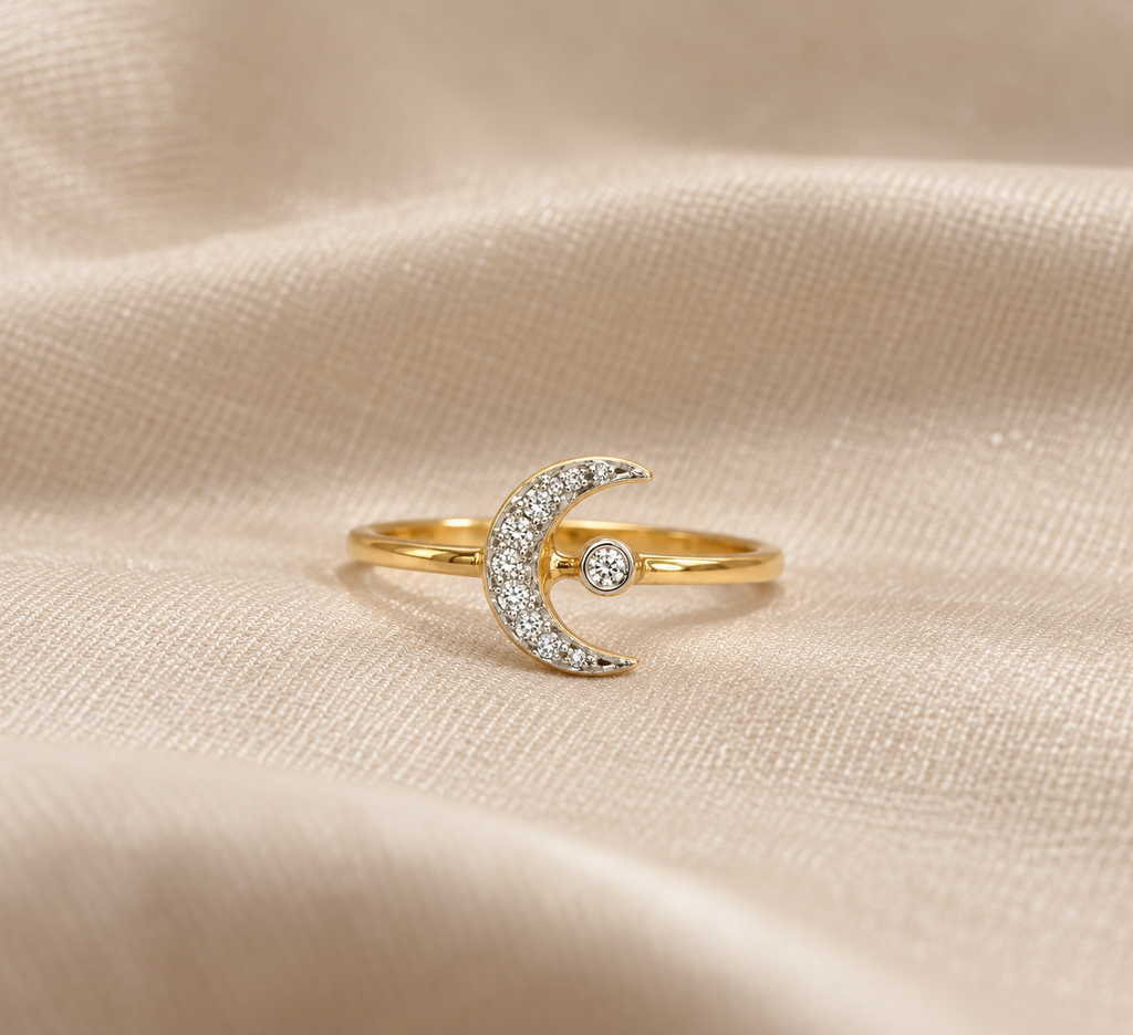 Anillo Luna en Oro Amarillo 18K con Diamantes
