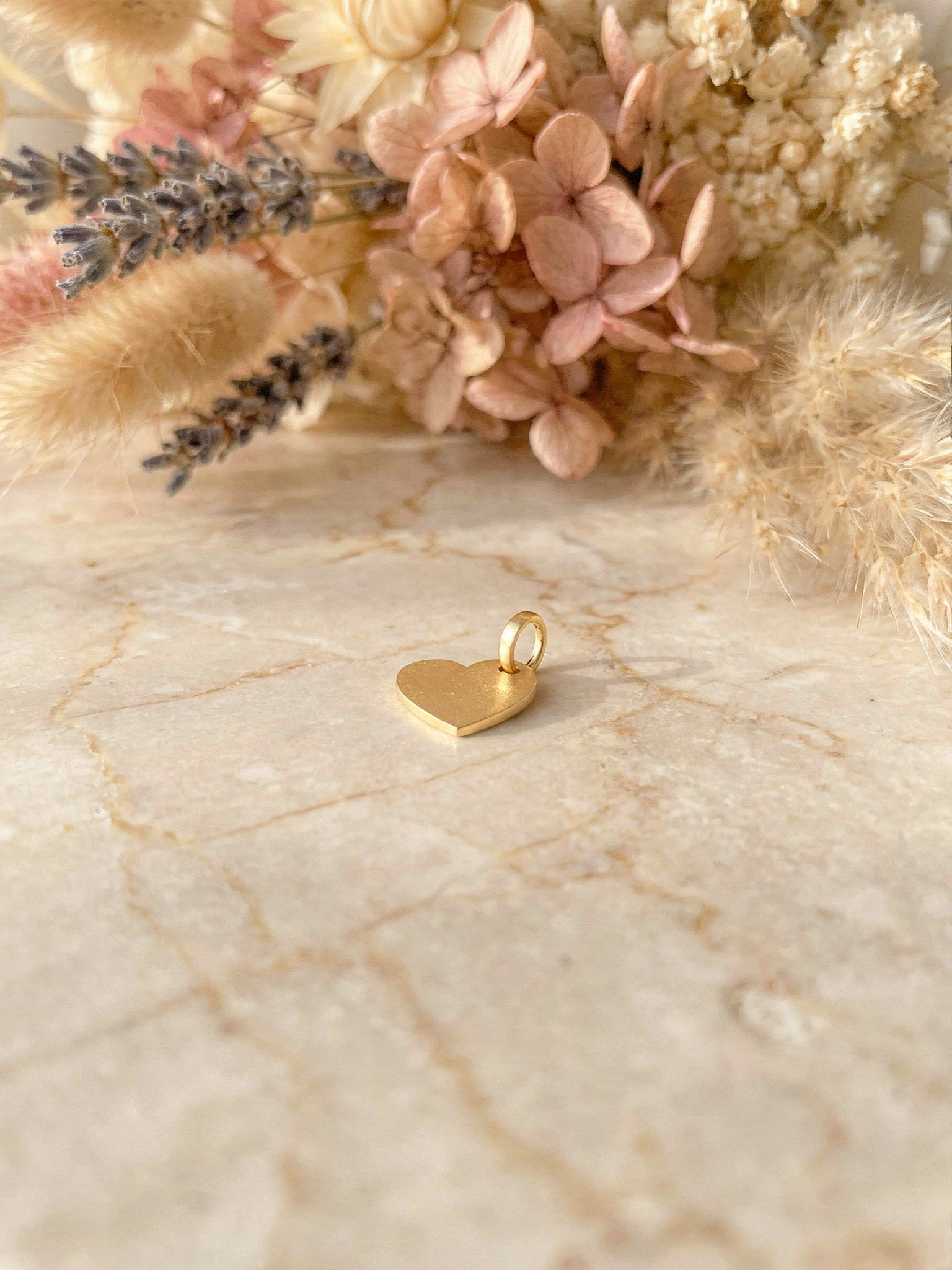 Dije Corazon Plano Grabado Oro 18kt